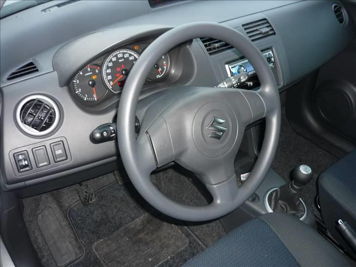 Suzuki Swift DDiS * solgt * billede 13