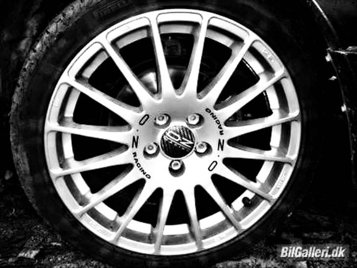 Toyota Celica GT-Four (Kaspers) - Lækre Oz superleggera fælge. dækkene skriger efter at blive brændt af :-D haha billede 8