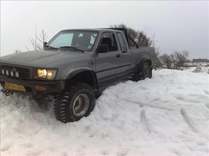Toyota Hilux solgt billede 17