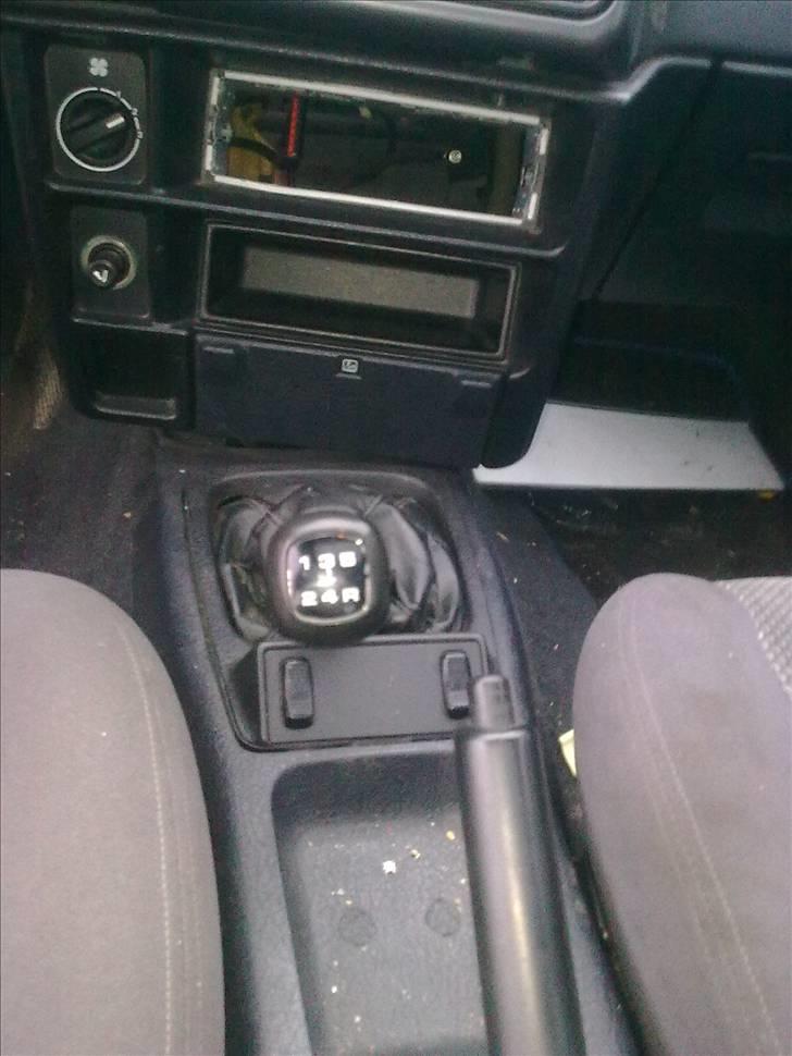 Ford sierra 2,0 DOHC GT byttet billede 3