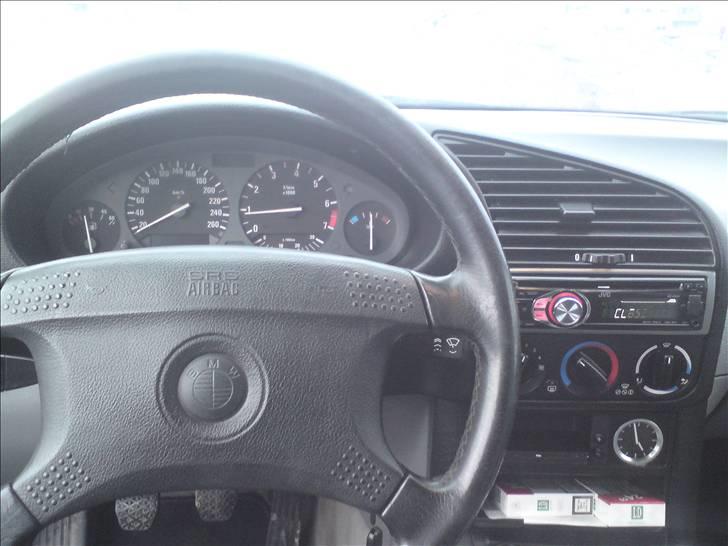BMW e36 325 SOLGT billede 9
