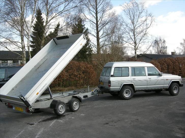 Nissan patrol bus billede 3