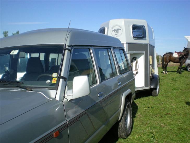 Nissan patrol bus billede 14