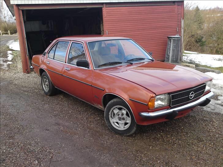 Opel ascona b berlina billede 2