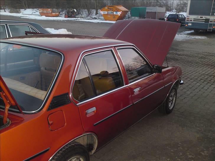 Opel ascona b berlina billede 6