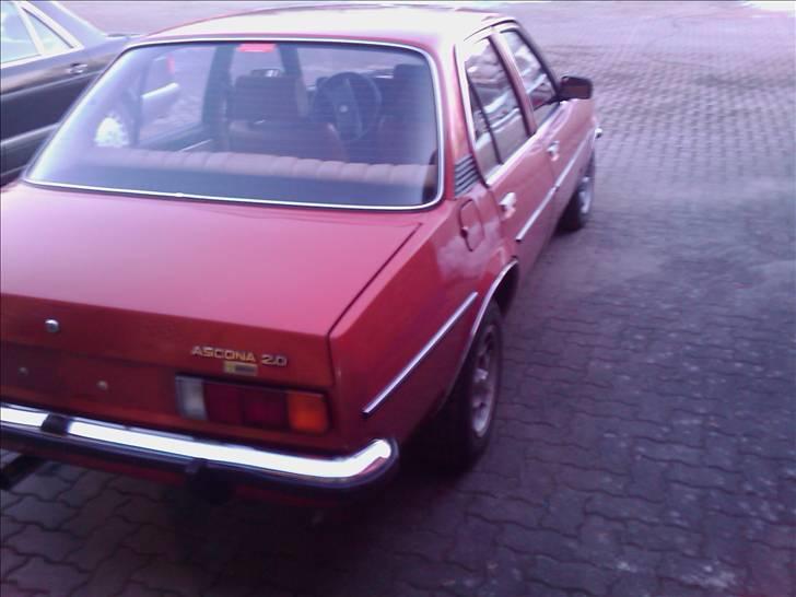 Opel ascona b berlina billede 9