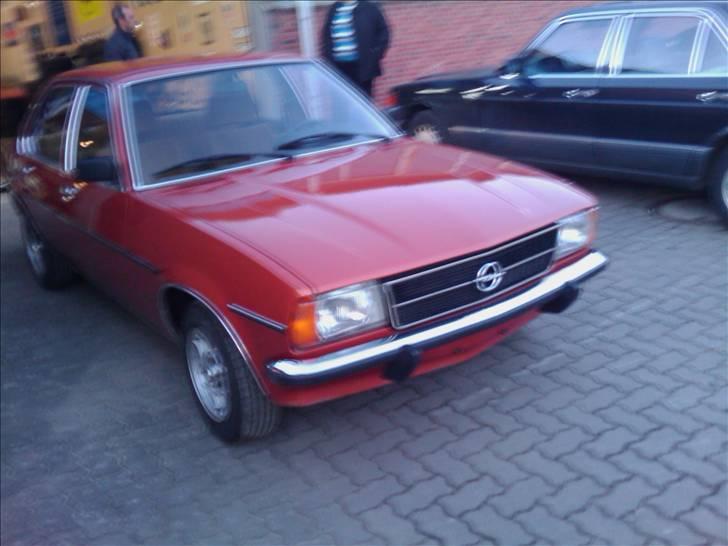 Opel ascona b berlina billede 12