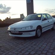 Peugeot 406