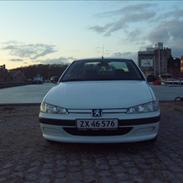 Peugeot 406