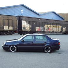 VW       Vento GL SOLGT