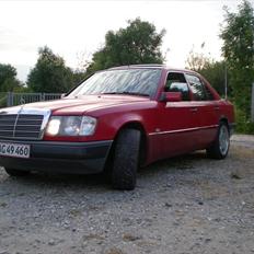 Mercedes Benz 124 300d
