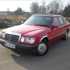Mercedes Benz 124 300d