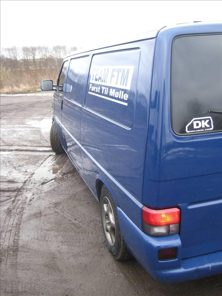 VW Transporter 2.5 TDI solgt billede 8