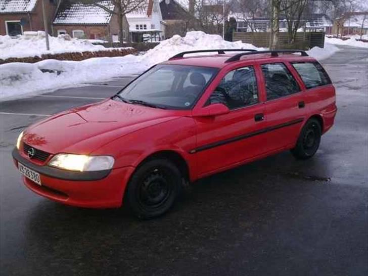 Opel Vectra B. Stc   SOLGT billede 1