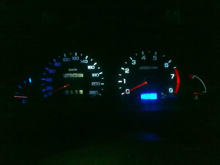 Nissan Almera billede 12