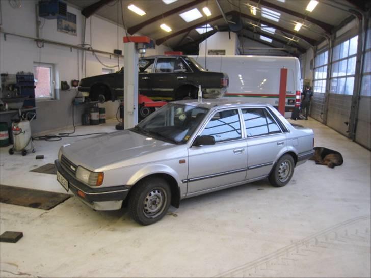 Mazda 323 LX projekt (solgt) - såsan så den ud da jeg købte den billede 1