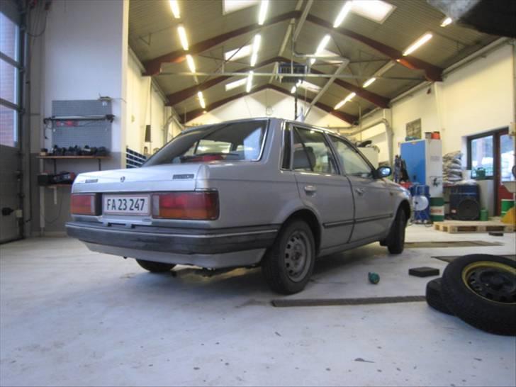 Mazda 323 LX projekt (solgt) billede 4