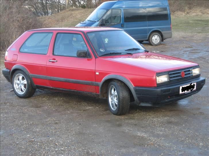 VW golf 2 SOLGT - Sådan så hun ud da jeg købte dog uden Jetta fronten men med 2 runde kryds lygter og emblemfri gitter billede 3