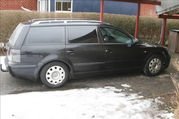 VW passat  TOTAL SKADET billede 1