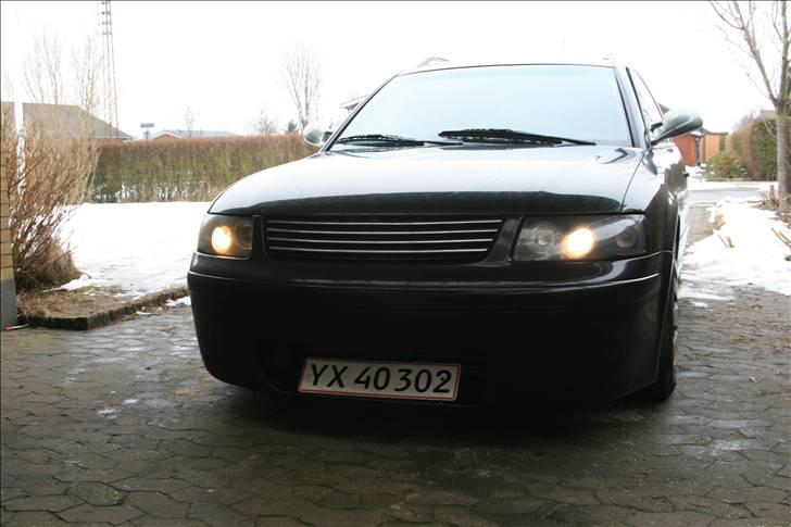 VW passat  TOTAL SKADET billede 2