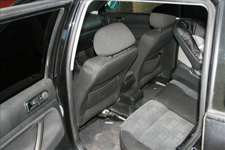 VW passat  TOTAL SKADET billede 7