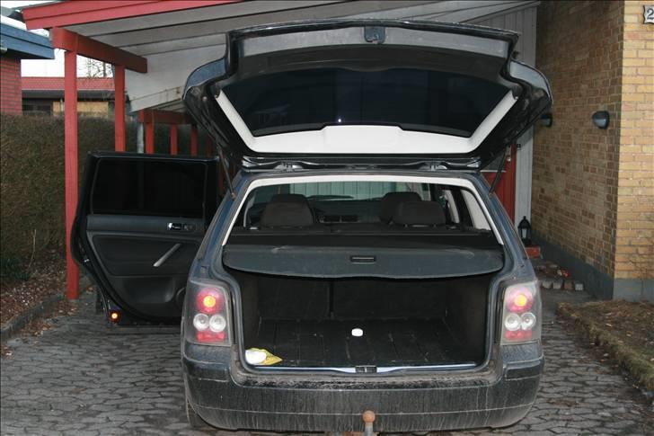 VW passat  TOTAL SKADET billede 8