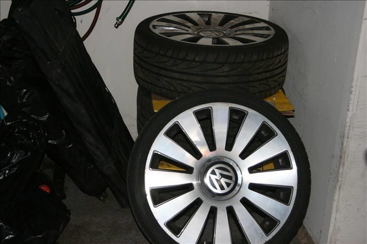 VW passat  TOTAL SKADET billede 12