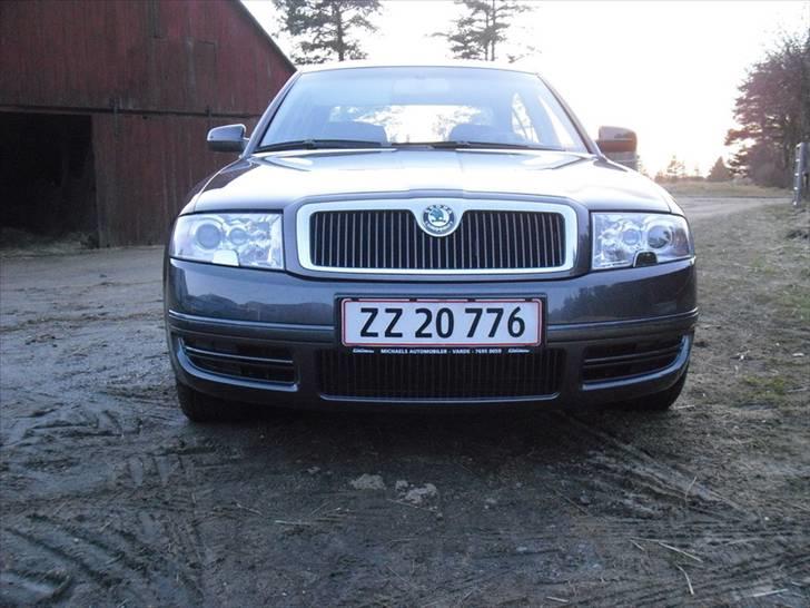 Skoda Superb TDi - efter turen til maler billede 13