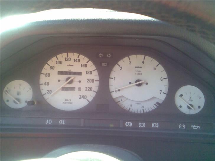 BMW E30 3,5i Sleeper billede 7