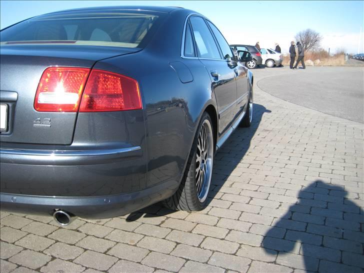 Audi A8 4.2 Quattro billede 5