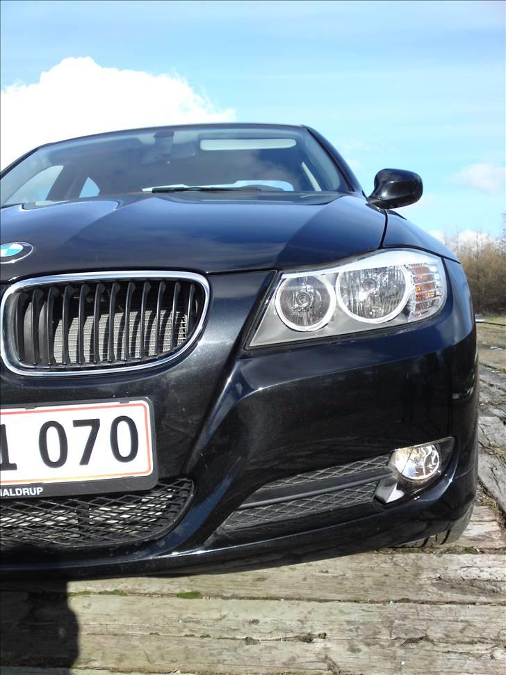 BMW E90 318D billede 18