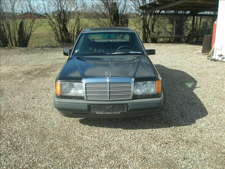 Mercedes Benz 250 D SOLGT billede 3