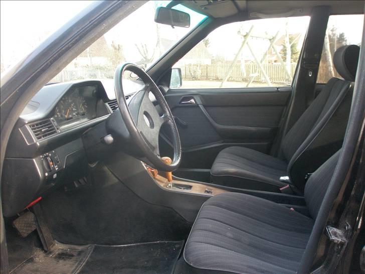 Mercedes Benz 250 D SOLGT billede 5