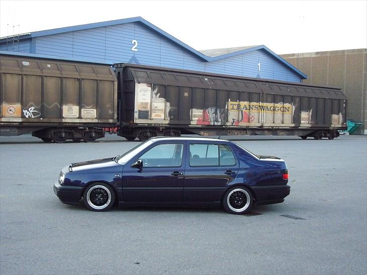 VW       Vento GL SOLGT billede 2