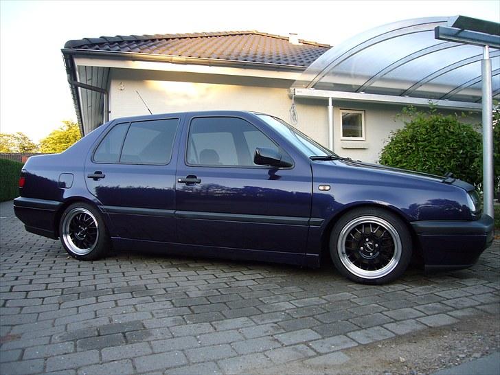 VW       Vento GL SOLGT billede 10