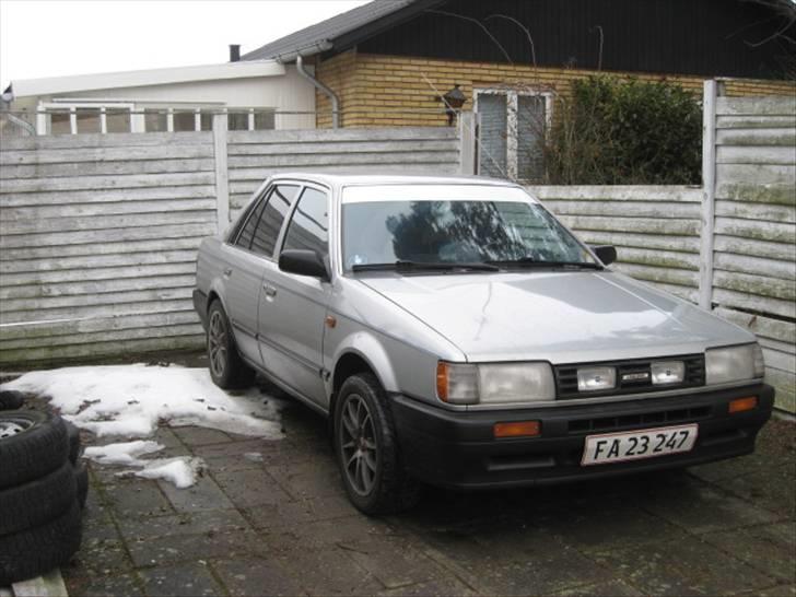 Mazda 323 LX projekt (solgt) - så kom der lidt fjernlygter på.. billede 6