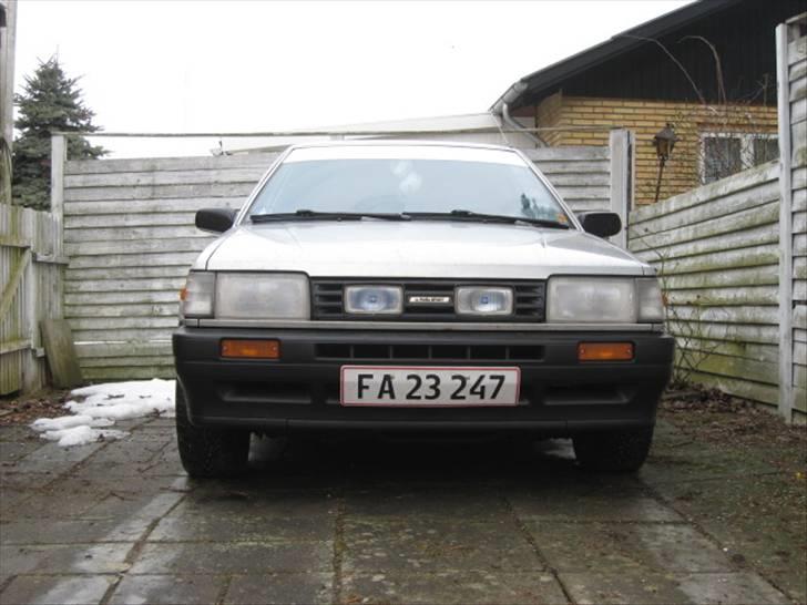 Mazda 323 LX projekt (solgt) - kofanger fra en årgang 88" billede 7