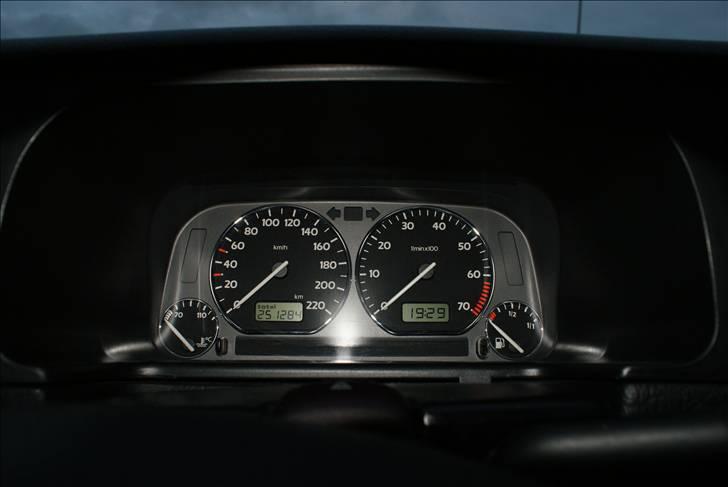 VW       Vento GL SOLGT - Chrom instrument ringe.. billede 17