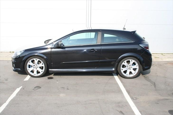 Opel Astra GTC OPC billede 2