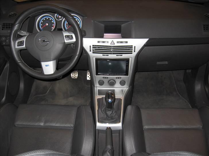 Opel Astra GTC OPC billede 7
