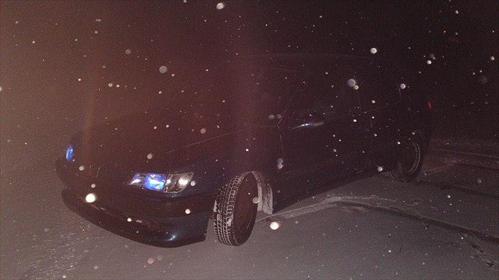 Peugeot 306 Style - Solgt - Ude og lege i snevejr d.15.02.11 :) billede 1