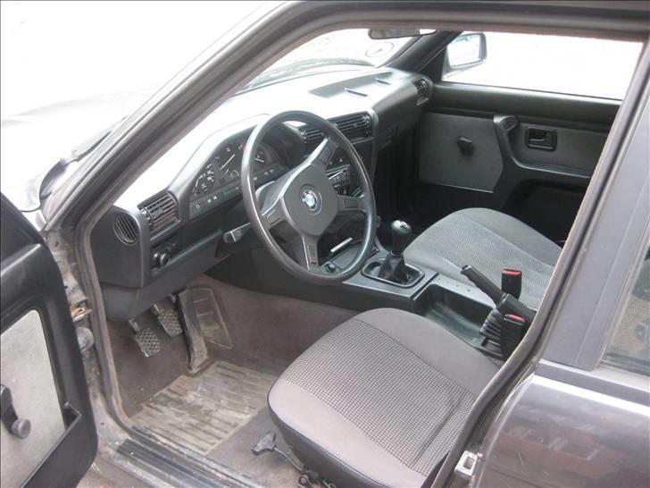 BMW E30 324 TD *BYTTET* billede 8