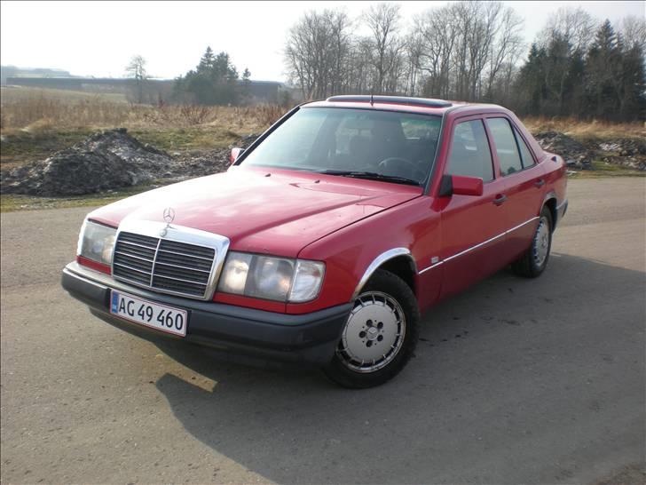 Mercedes Benz 124 300d billede 3