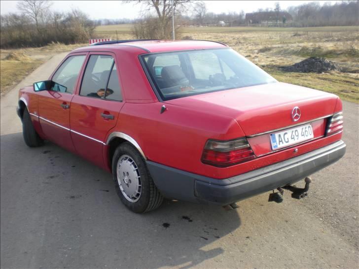 Mercedes Benz 124 300d billede 4