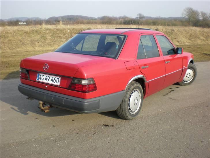 Mercedes Benz 124 300d billede 5