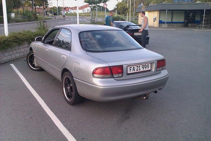 Mazda 626 GLX [SOLGT] billede 2