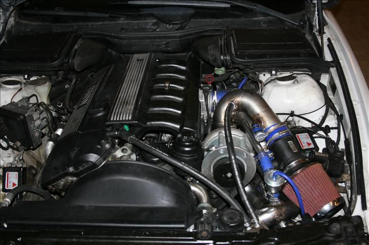 BMW 528 i SOLGT billede 13