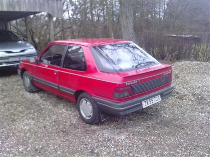 Peugeot 309 glx 1.4i (skrottet) billede 4