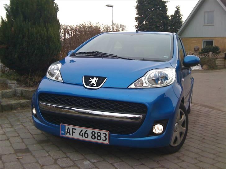 Peugeot 107 1.0 COMFORT PLUS billede 2