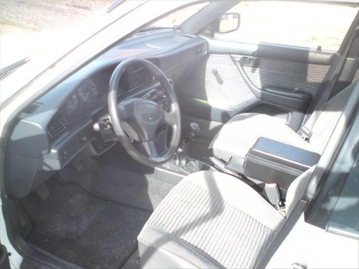 Toyota carina ll  solgt billede 14